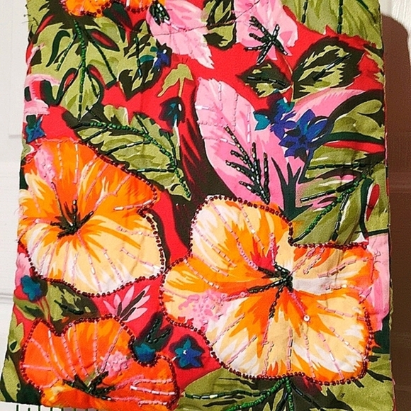 Colorful flower printed purse with gorgeous hand beading and sequins detailing - Picture 4 of 17